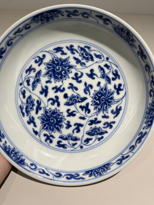 清康熙 青花缠枝莲纹盘 - 图3