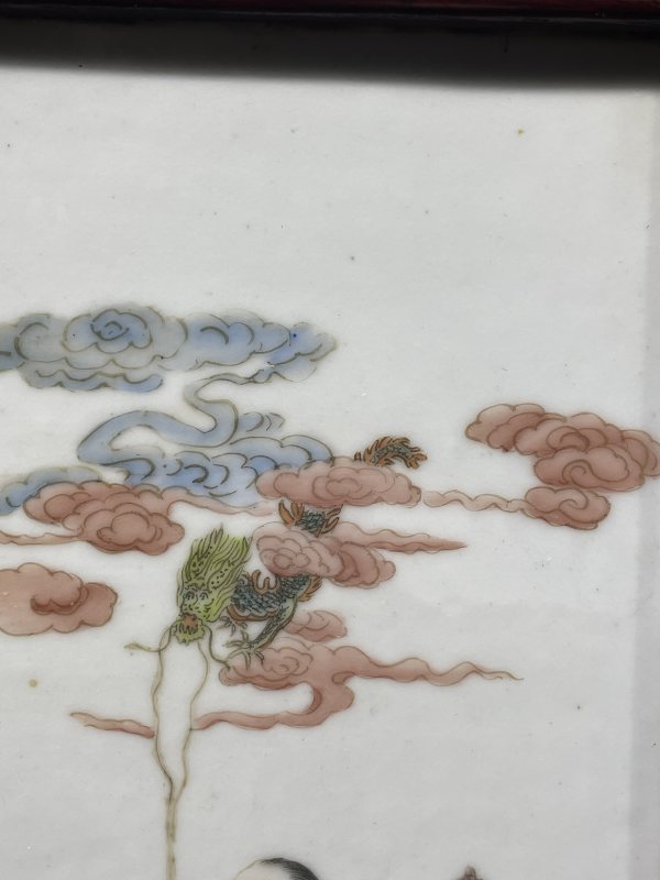 解放后 粉彩人物图瓷板插屏 - 图8