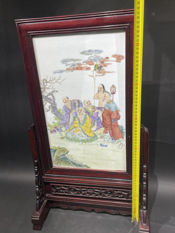 解放后 粉彩人物图瓷板插屏 - 图9