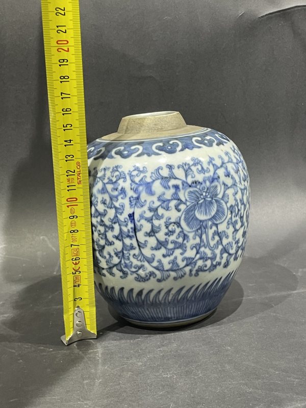 青花缠枝喜字纹罐 - 图8