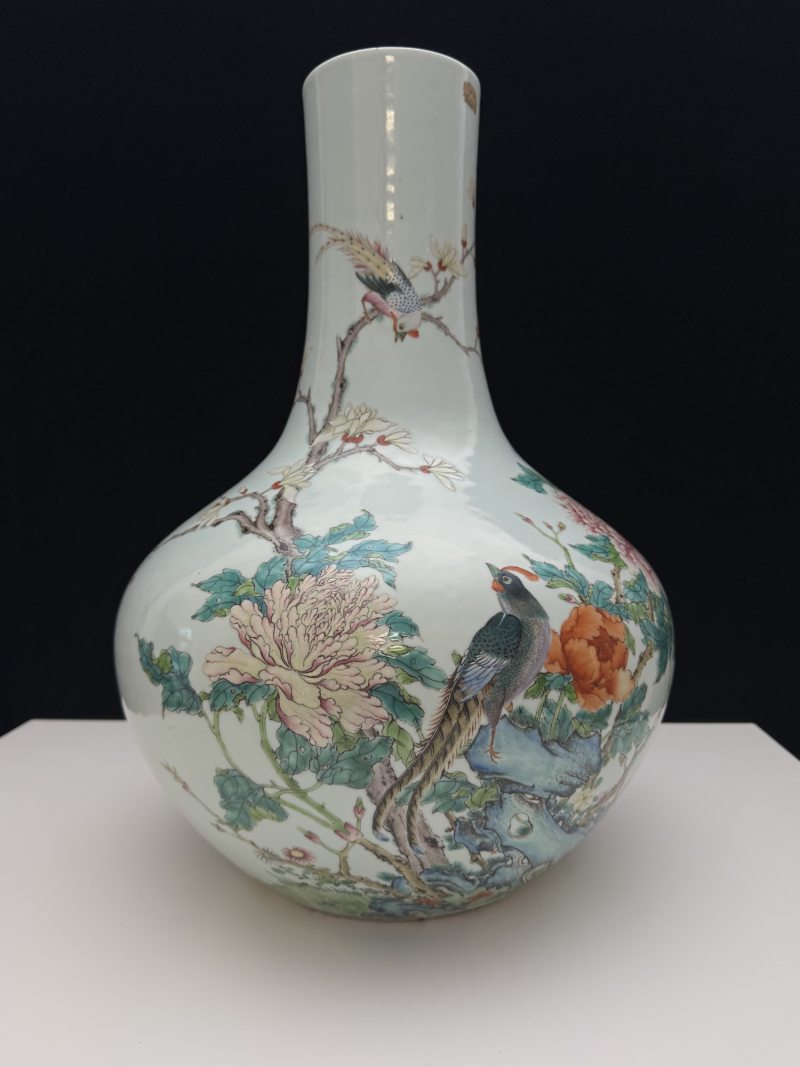 清光绪 粉彩花鸟纹天球瓶 - 图3