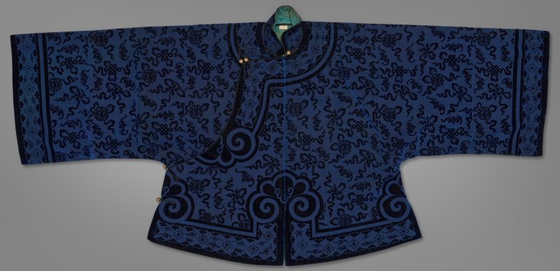中國 清十九世紀末 石青地絨福壽紋襖  LATE 19TH CENTURY