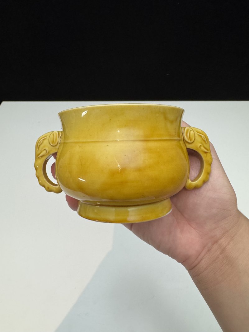 清康熙 黄釉象耳炉 - 图7