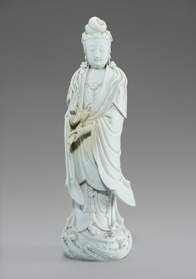 中國 晚清 德化白釉觀音立像  CHINA, LATE QING DYNASTY - 图1