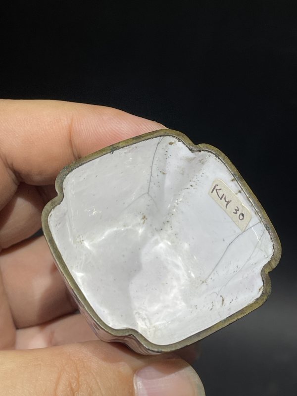清 铜胎画珐琅山水人物四方倭角杯一对 - 图12