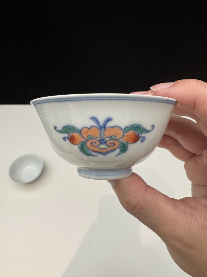 清雍正 斗彩如意多寿纹杯 （一对） - 图3