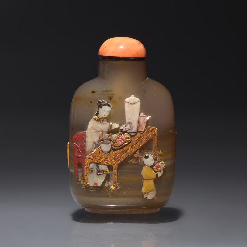 1750-1860年 瑪瑙嵌寶人物故事圖鼻煙壺; 嵌飾： 1900-1935年 日本京都津田家族作 | A Tsuda Family Embellished Chinese Agate Snuff Bottle - 图2
