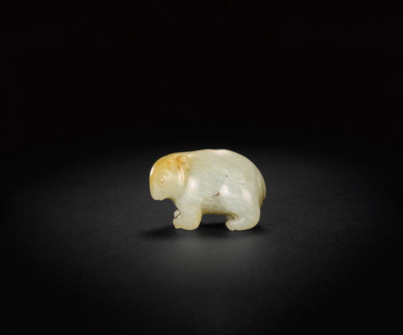 明 白玉圆雕熊
