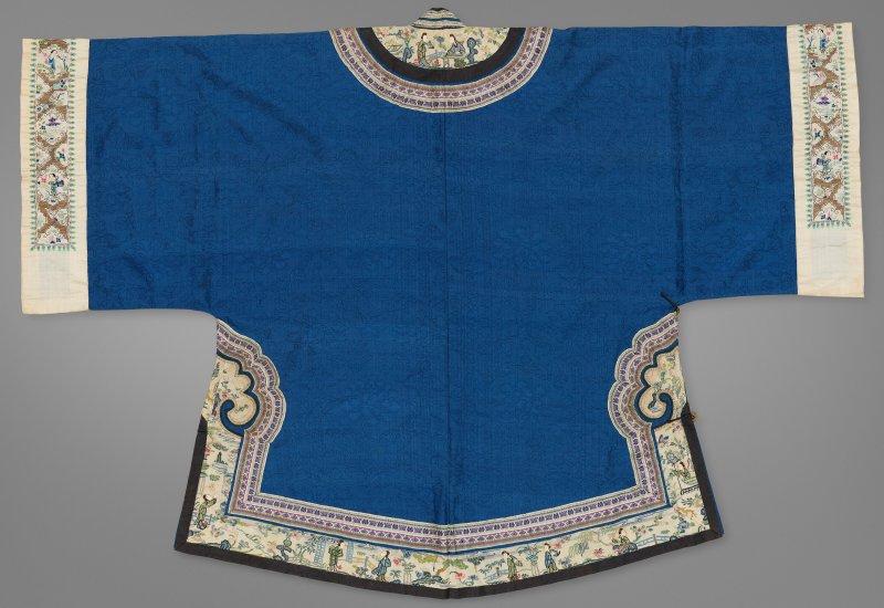 中國 清十九世紀 藍地綢綉马褂  CHINA, 19TH CENTURY - 图2