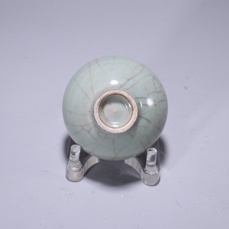 明代 龙泉窑粉青釉芒口杯 - 图3