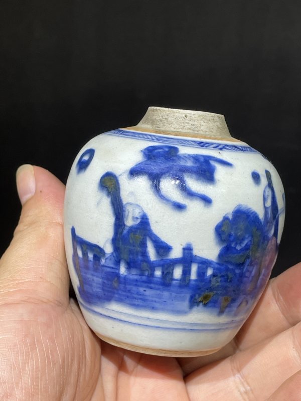 清康熙 青花人物纹小罐 - 图6