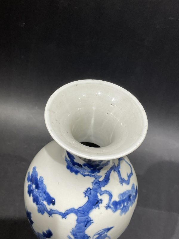 青花花鸟纹观音瓶 - 图7
