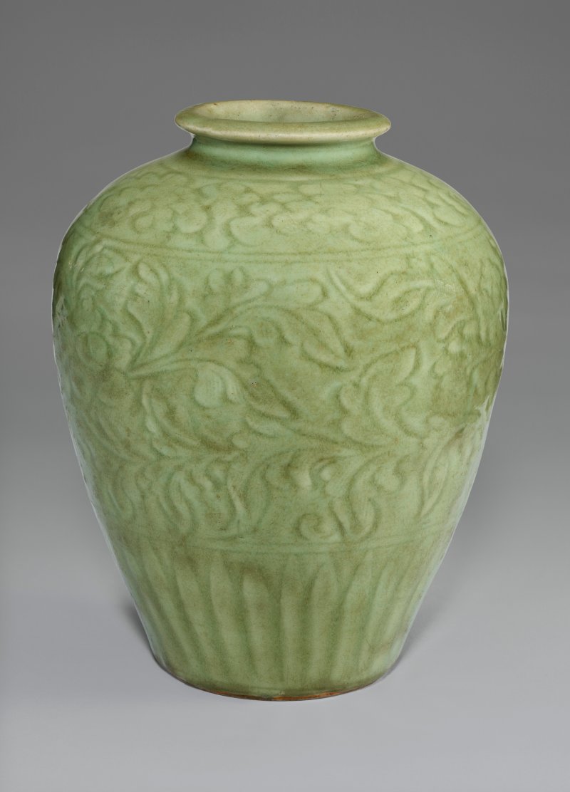 中國 明 龍泉窯青釉刻花紋瓶  CHINA, MING DYNASTY (1368-1644) - 图1