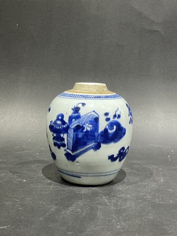 清康熙 青花博古图罐 - 图3