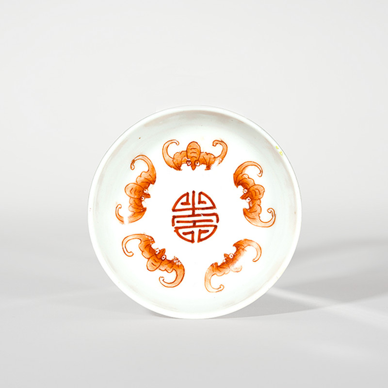 清中期 内矾红五福外粉彩折枝花卉纹小蝶