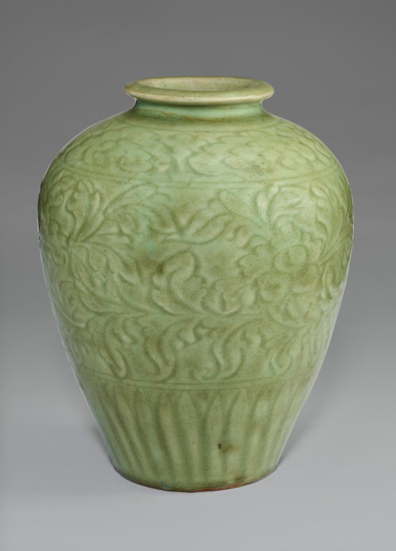 中國 明 龍泉窯青釉刻花紋瓶  CHINA, MING DYNASTY (1368-1644) - 图2