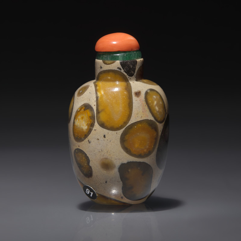 1780–1850年 抱子石鼻煙壺 | A Chinese Puddingstone Snuff Bottle, Qing Dynasty, Circa 1780-1850 - 图2