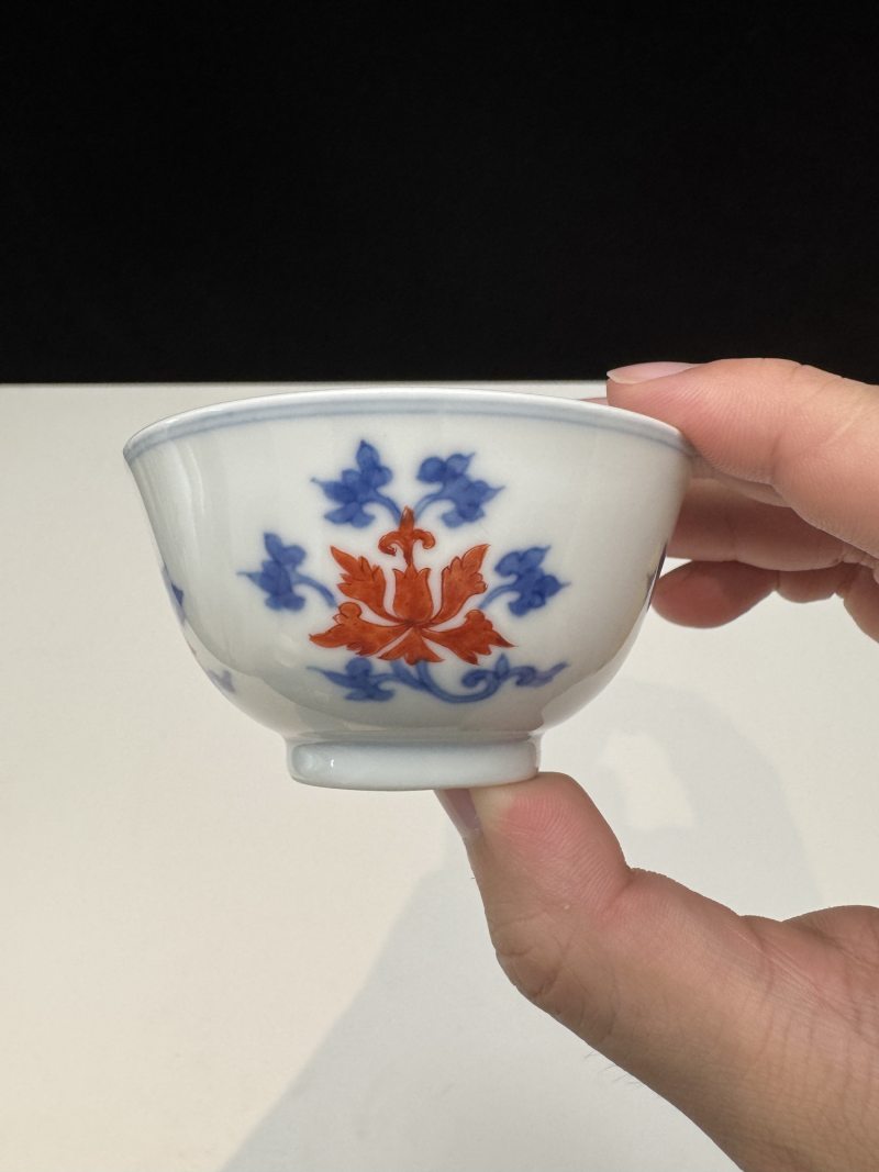 清雍正 青花矾红彩番莲纹盌 （一对） - 图13