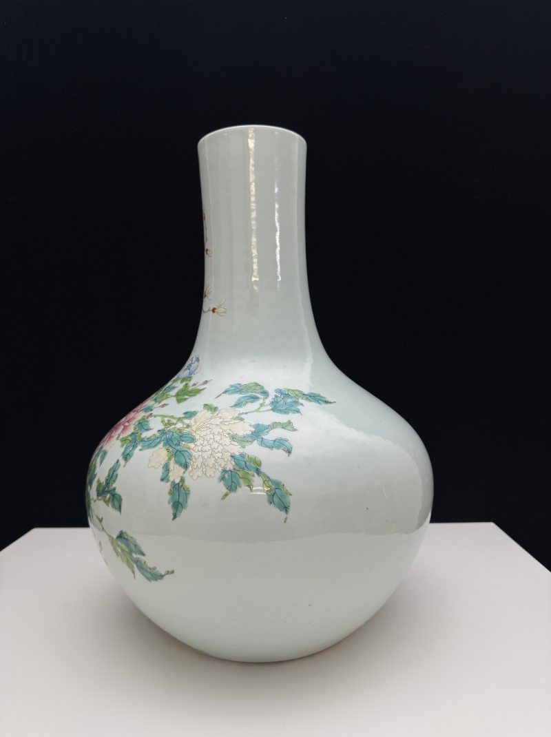 清光绪 粉彩花鸟纹天球瓶 - 图6
