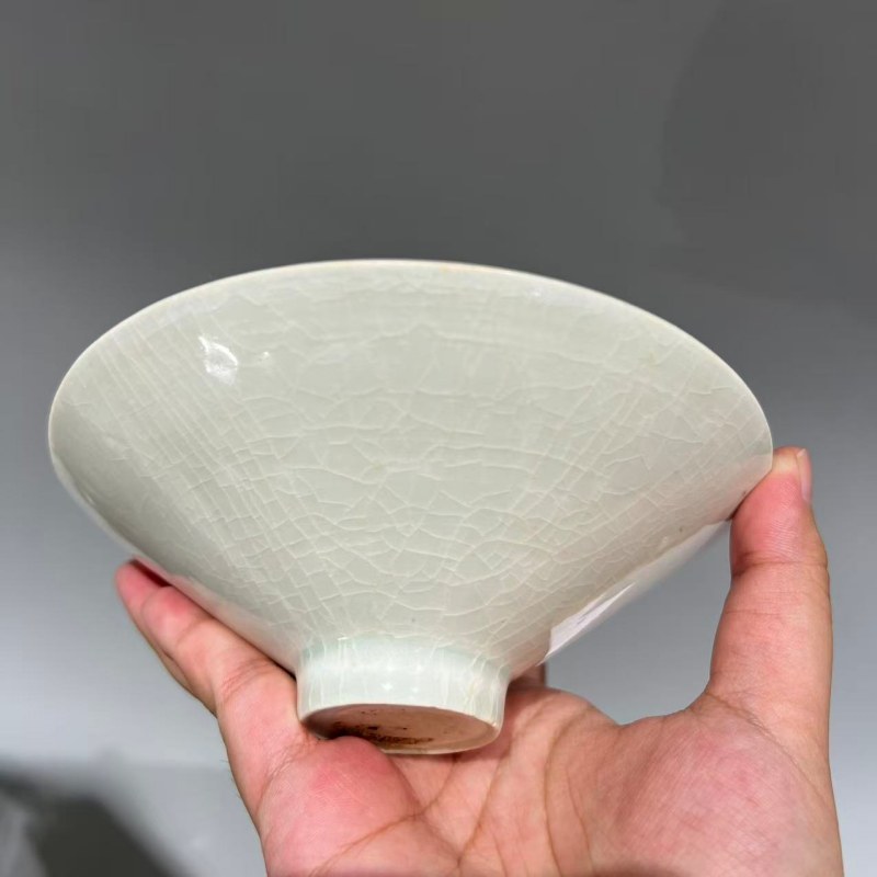 明代 青白釉针挑工斗笠盏 - 图6