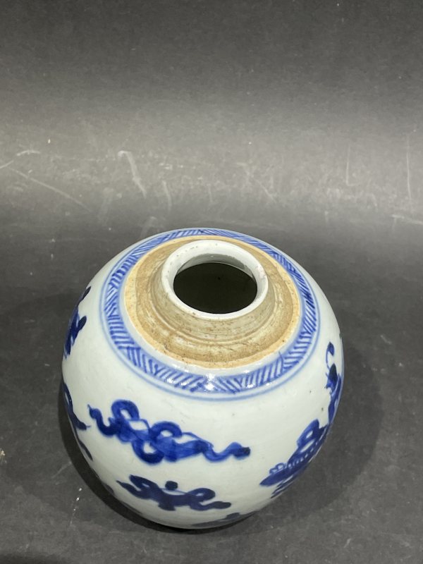 清康熙 青花博古图罐 - 图5