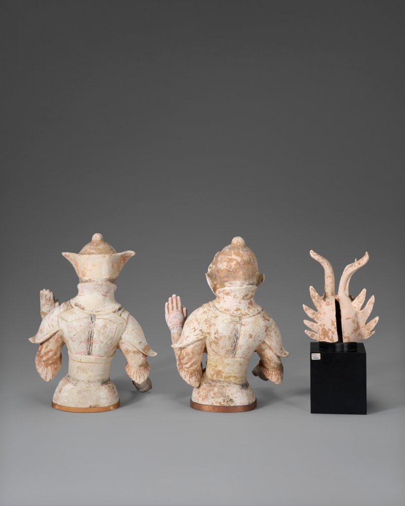 中國 唐 彩繪天王半身像一對及彩繪鎮墓獸首  CHINA, TANG DYNASTY (618-907) - 图2
