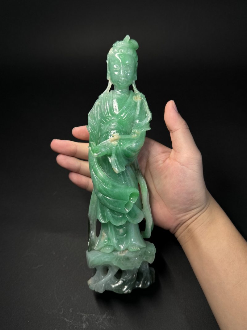 清乾隆 翡翠持如意观音立像 - 图11