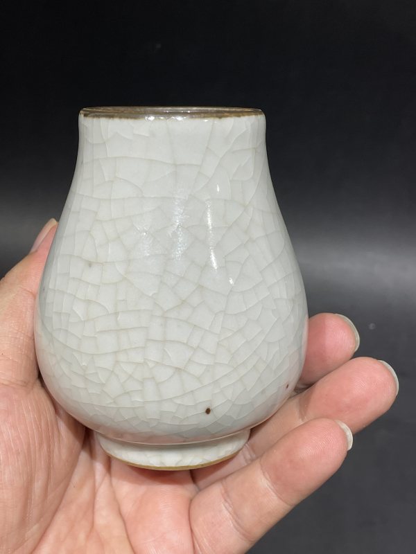 哥釉觯式杯 - 图4