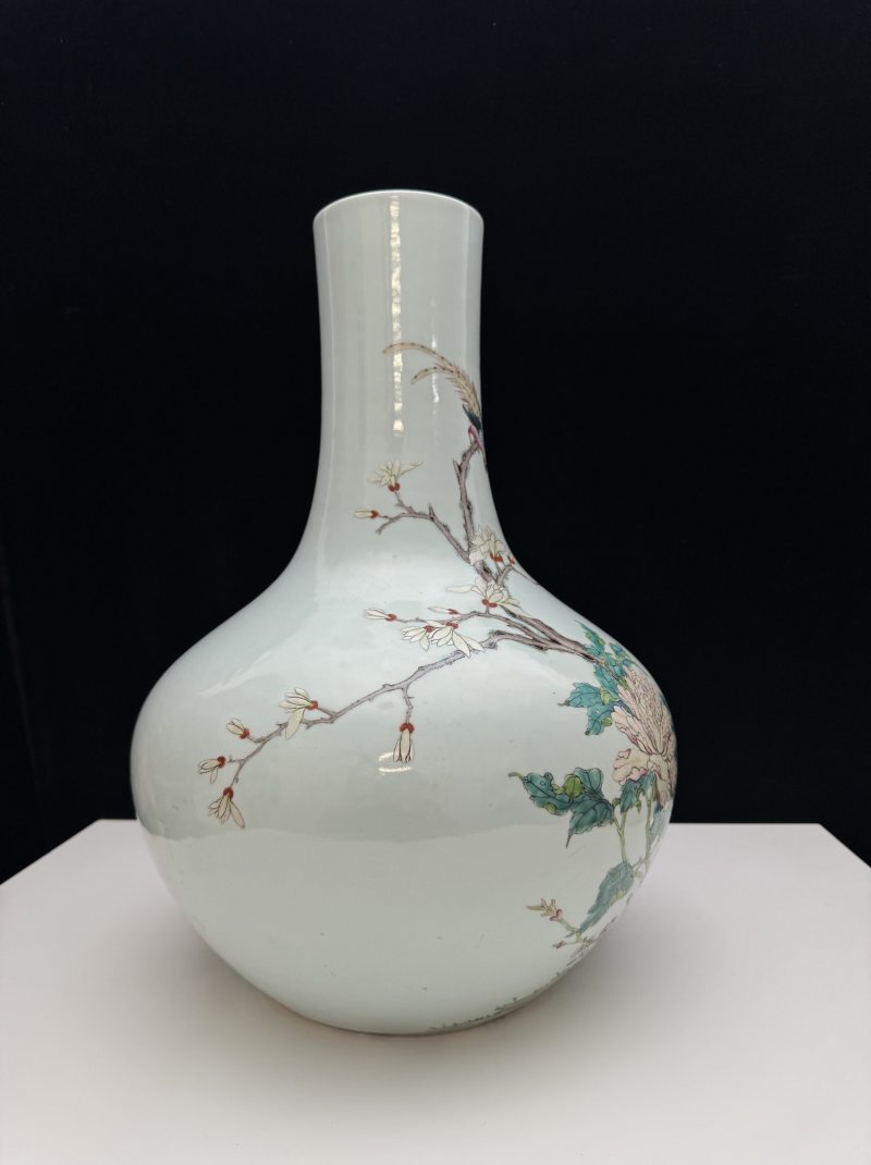 清光绪 粉彩花鸟纹天球瓶 - 图9