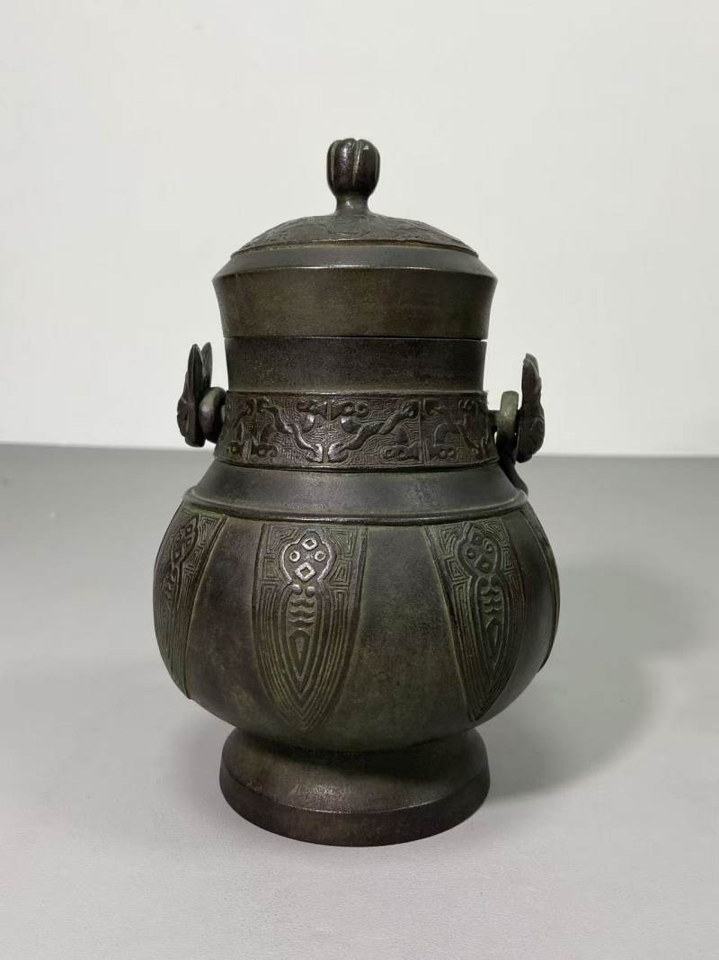 清 铜蝉叶纹提梁卣 - 图3
