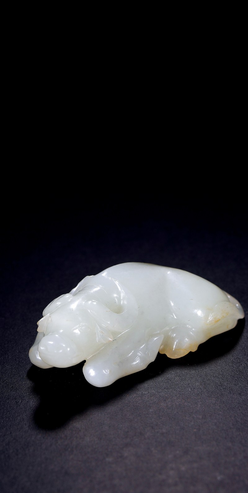 明 白玉牛