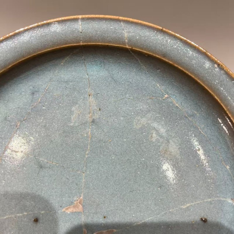明代 钧窑天蓝釉折沿盘 - 图6