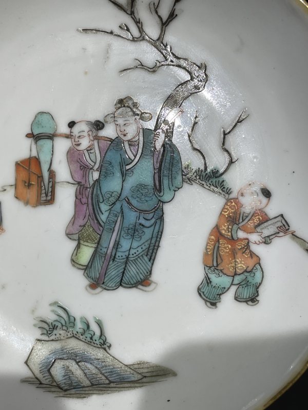 清晚期 粉彩人物杯碟一套 - 图2