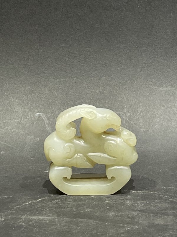 玉瑞兽手把件