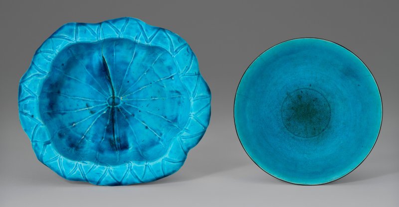 中國 十七/十九世紀 孔雀綠釉器兩件  CHINA, 17TH-19TH CENTURY