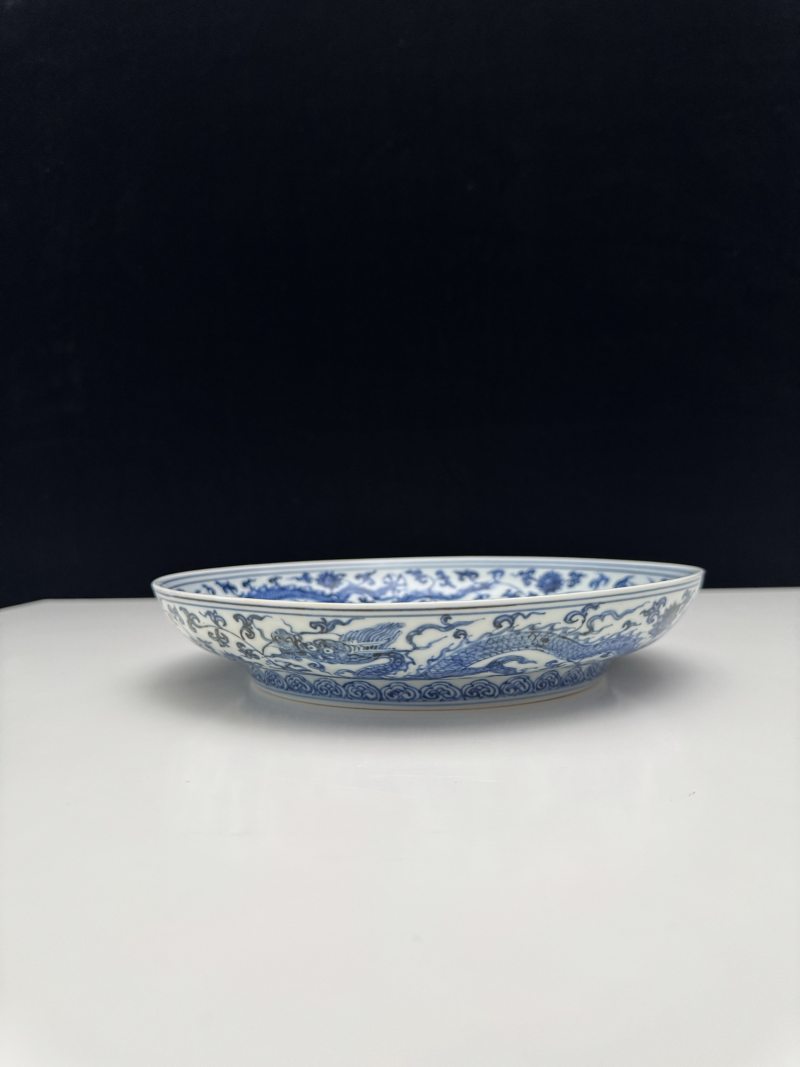 明正德 青花穿花龙纹盘 - 图3