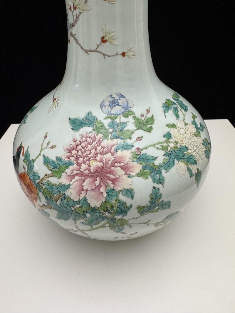 清光绪 粉彩花鸟纹天球瓶 - 图12