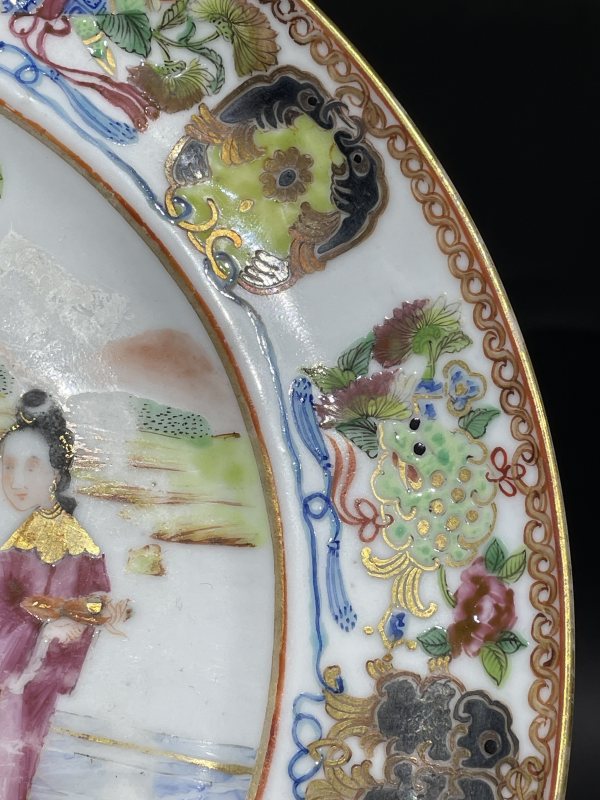 清 广彩人物纹盘 - 图3