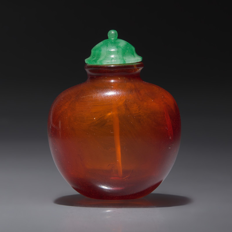 1740-1820年 琥珀鼻煙壺 | A Chinese Amber Snuff Bottle, Qing Dynasty, Circa 1740-1820 - 图2