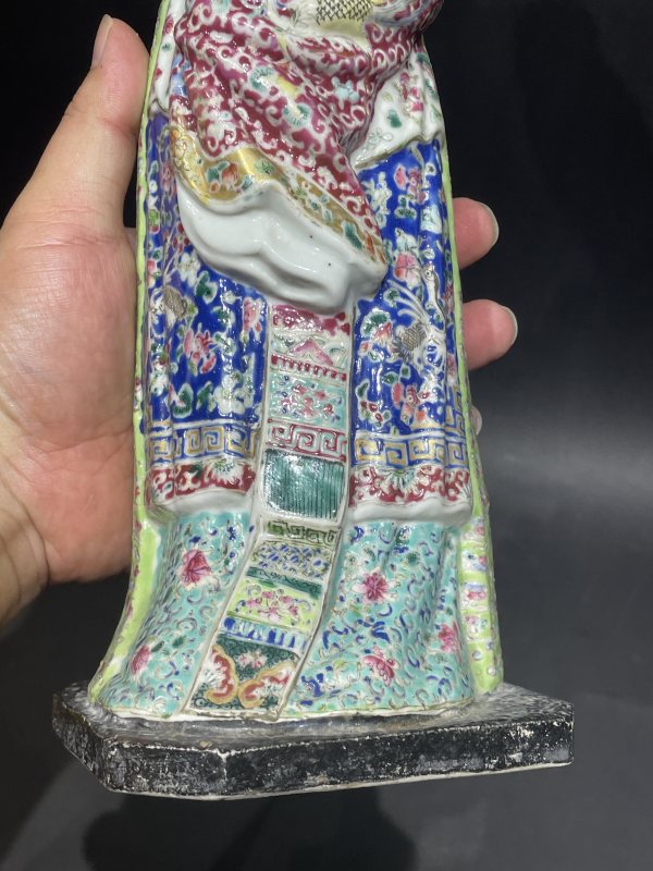晚清民国 粉彩人物像 - 图8