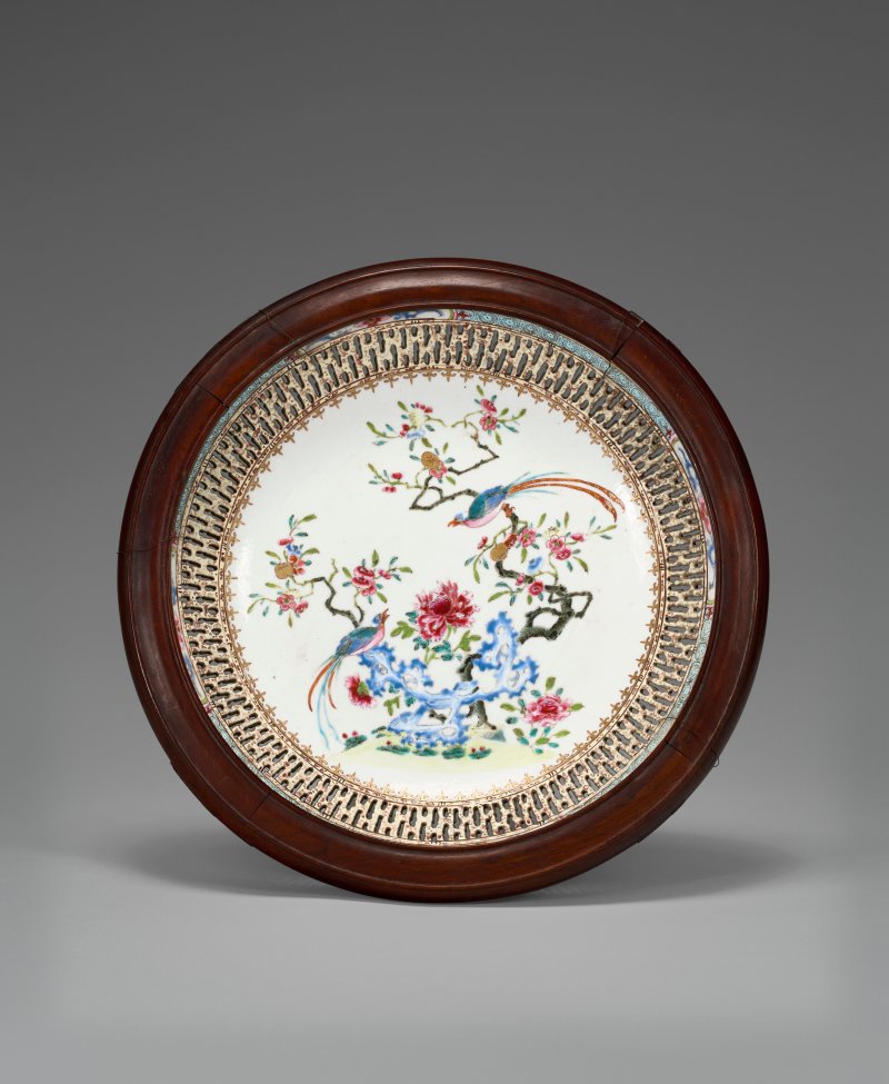 中國 清乾隆 粉彩鏤雕花鳥紋盤  CHINA, QIANLONG PERIOD (1736-1795) - 图1