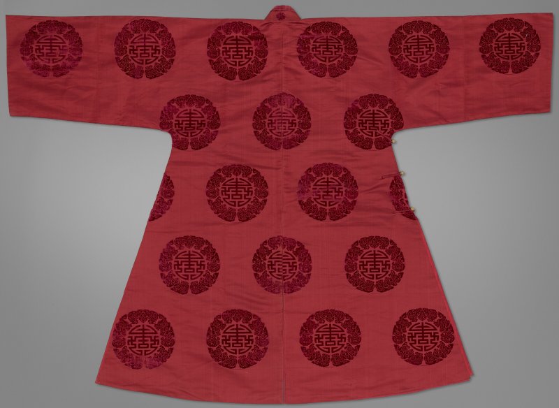 中國 晚清 紅地絨福壽紋袍  LATE QING DYNASTY - 图2