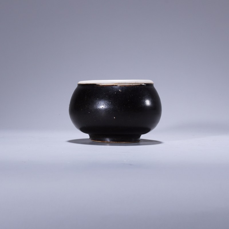 明代 淄素鸡心罐