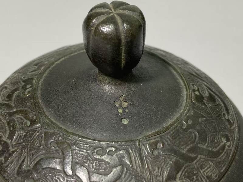 清 铜蝉叶纹提梁卣 - 图10