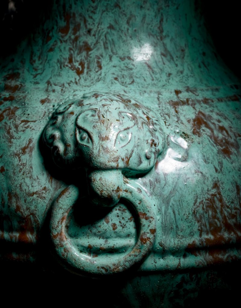 清雍正 炉钧釉辅首尊 - 图3
