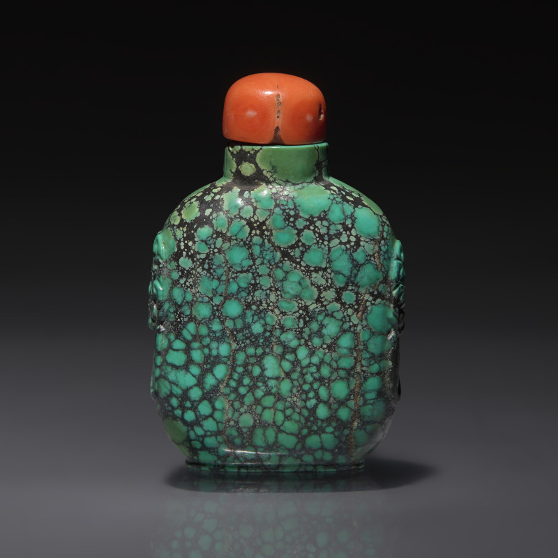 1800–1860年 綠松石鋪首銜環耳小鼻煙壺 | A Small Chinese Turquoise Matrix Snuff Bottle, Qing Dynasty, Circa 1800-1860 - 图1