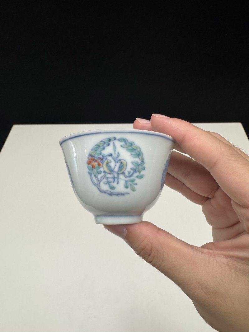 清康熙-雍正 仿成窑斗彩团花花鸟纹杯 （一对） - 图10