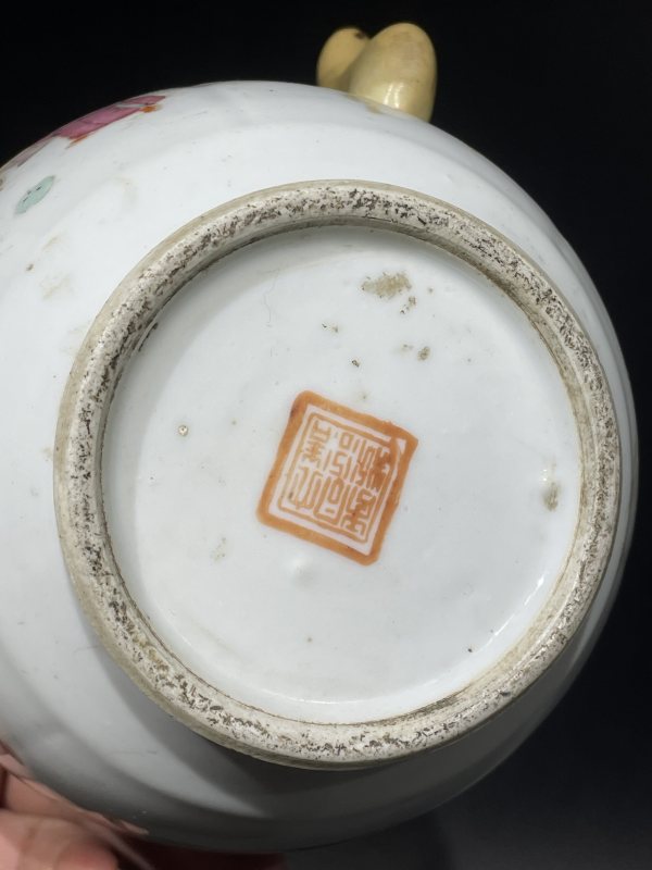 清晚期 粉彩人物茶壶 - 图7