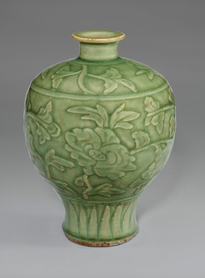 中國 明 龍泉窯青釉刻花梅瓶  CHINA, MING DYNASTY (1368-1644) - 图1