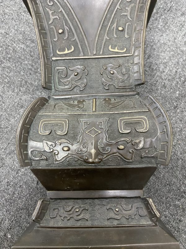 清 错金银兽面纹出戟方尊一对 - 图30